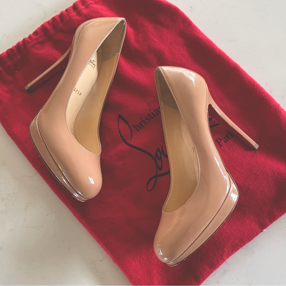Christian Louboutin (35.5)